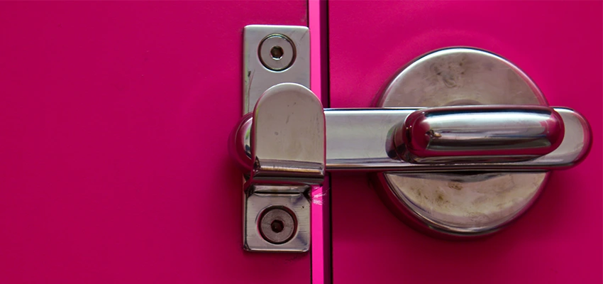 Childproof Gate Lock in Arlington Heights, Illinois